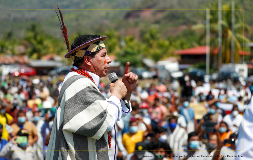 Presidente Castillo en un acto con pueblos originarios.